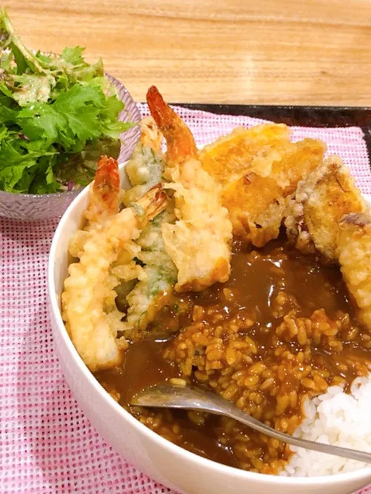 🍤揚げたて天ぷらカレー丼🍛|ひつじのひとりごとさん