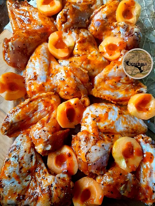 Snapdishの料理写真:APRICOT GLAZED CHICKEN WINGS|Cucina Di Anjuさん