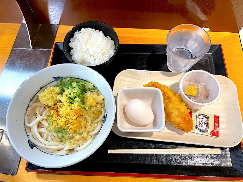 朝定食に鶏天|マハロ菊池さん