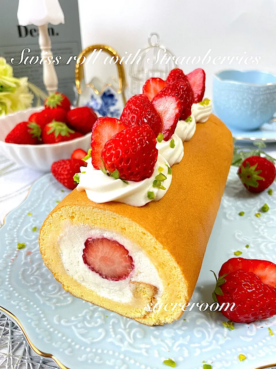 今日は苺のロールケーキです🍓|sucreroomさん