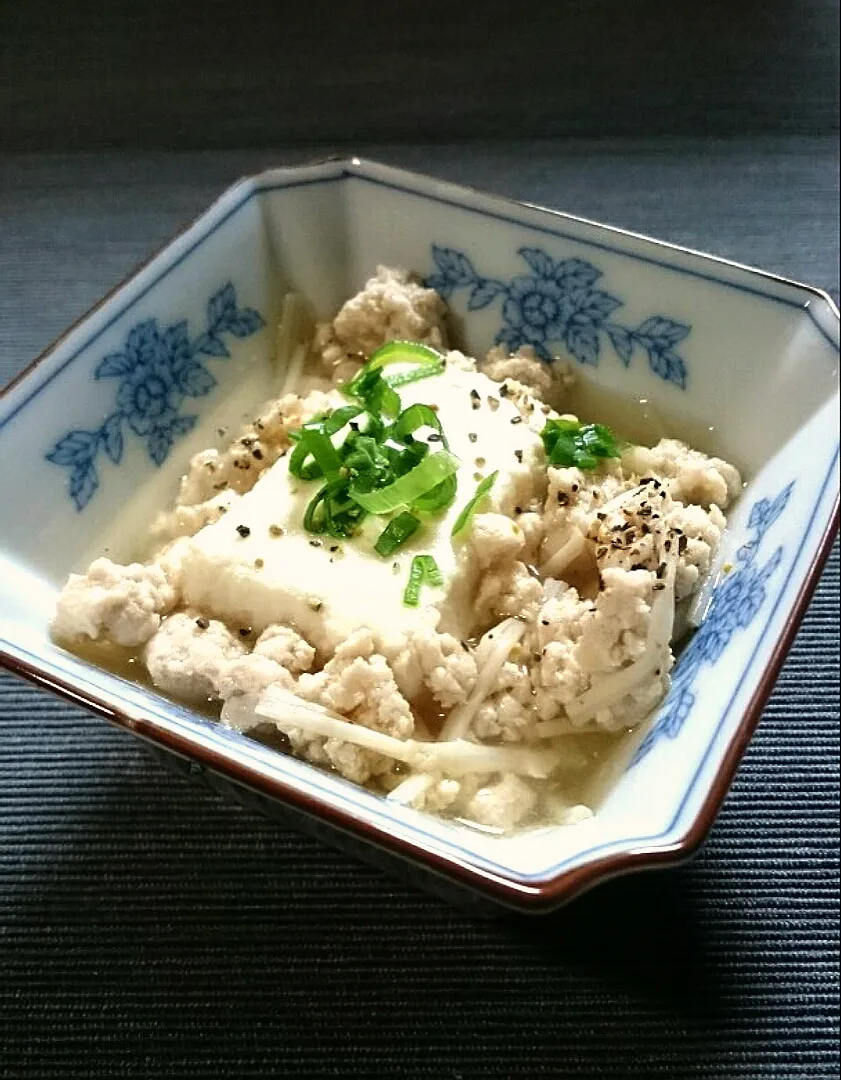 鶏そぼろのヘルシー湯豆腐|りっつんさん