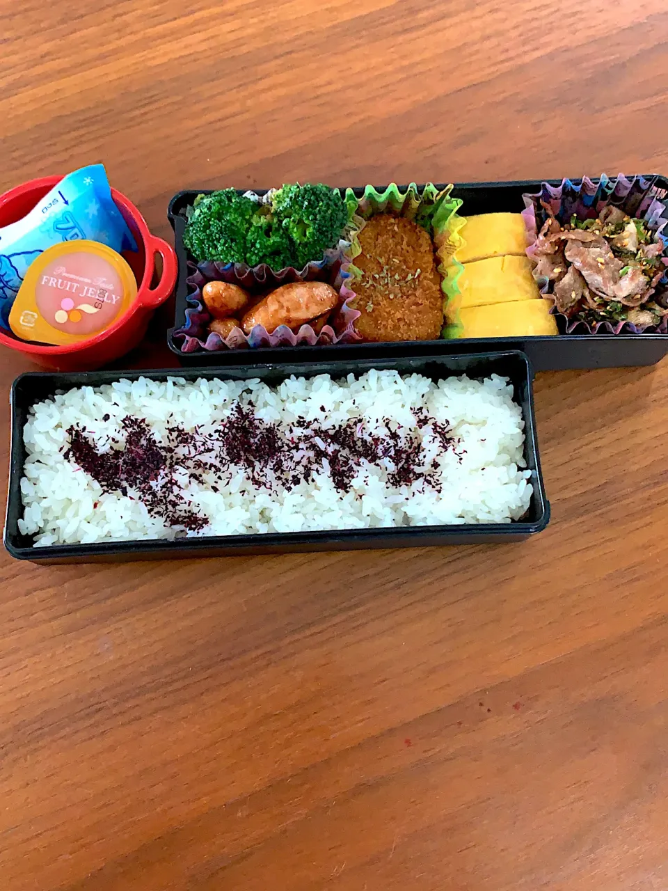 Snapdishの料理写真:2021/6/15 中学2年息子弁当|こうれい母さん