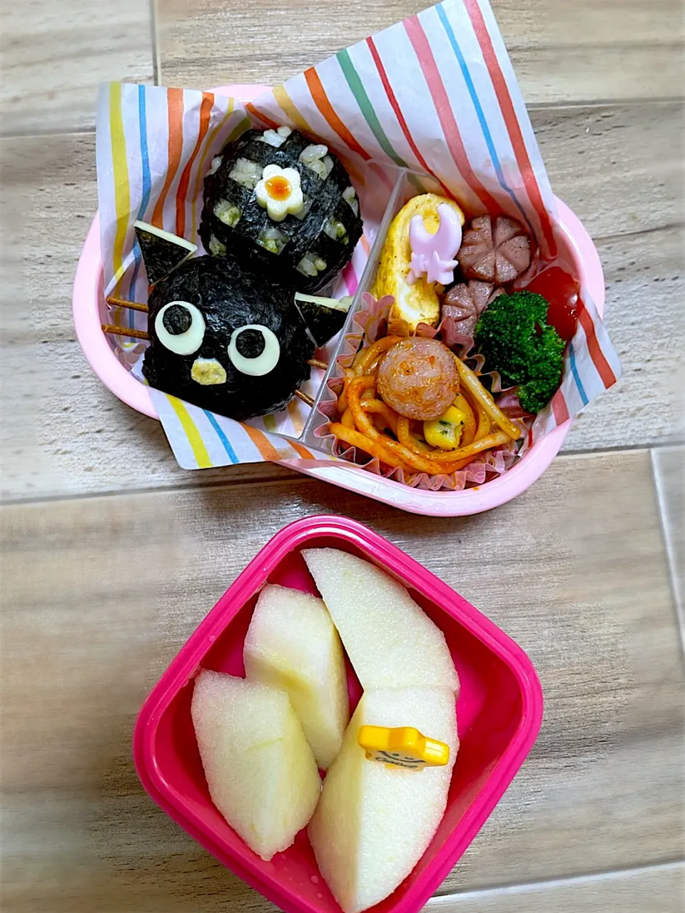 年少弁当🍱おにぎり|mari＊yuakitoさん