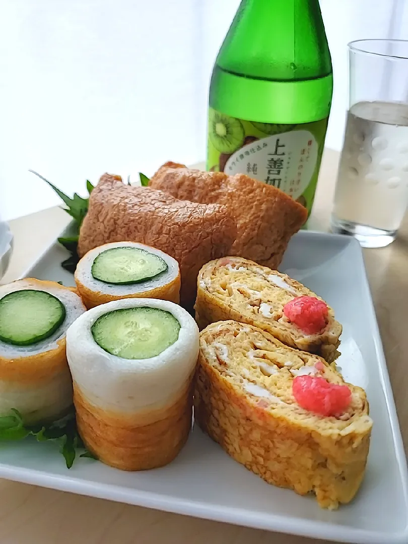 Snapdishの料理写真:初めて🔰してみた
塩竈の竹輪で丸ごときゅうり

🥝キウイ酵母仕込み
ジョウゼンミズノゴトシ|みるくここあさん