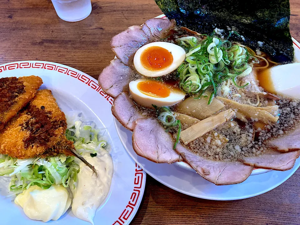 特製醤油全部のせラーメン　#魁力屋|takashiwagaさん