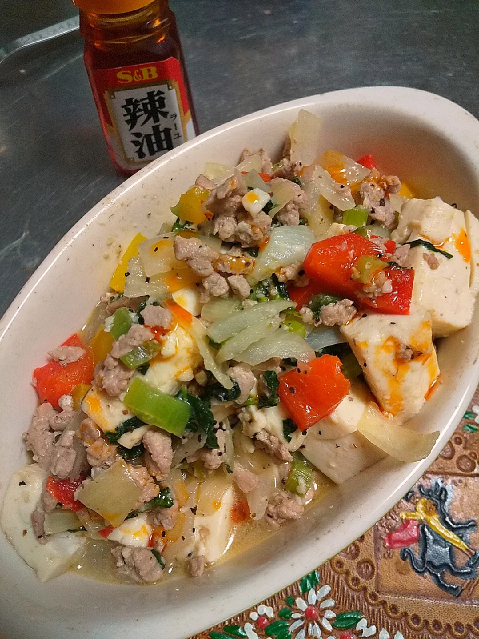 Snapdishの料理写真:今日の晩御飯
塩麹で辛くないマーボー風|れあMIXさん