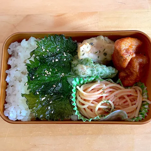 「大葉」を使ってみたSnapdishの料理・レシピ写真:大葉のパリパリ焼き弁当