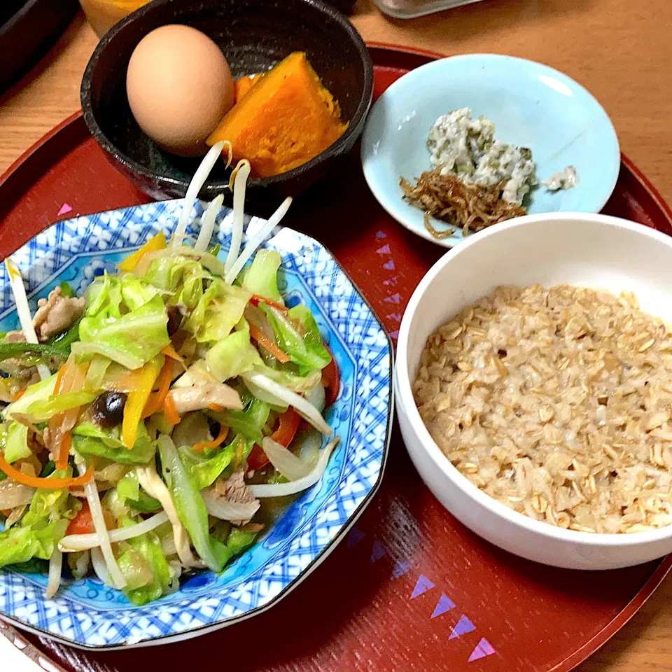 野菜炒めとその他オートミールご飯|みんみんさん