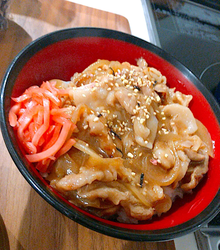 煮込むだけ豚丼|ユリナさん