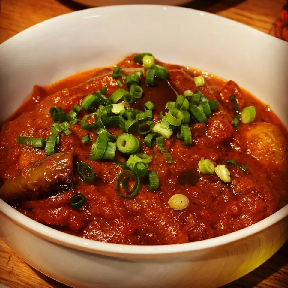 Dinner Vegetarian
Sweetcorn Turmeric Pilaf Long grain rice cooked in vegetable stock & fresh Garlic 
Mushroom & Eggplant Spicy Tomato Curry 
Breaded Black bean |Emanuel Hayashiさん