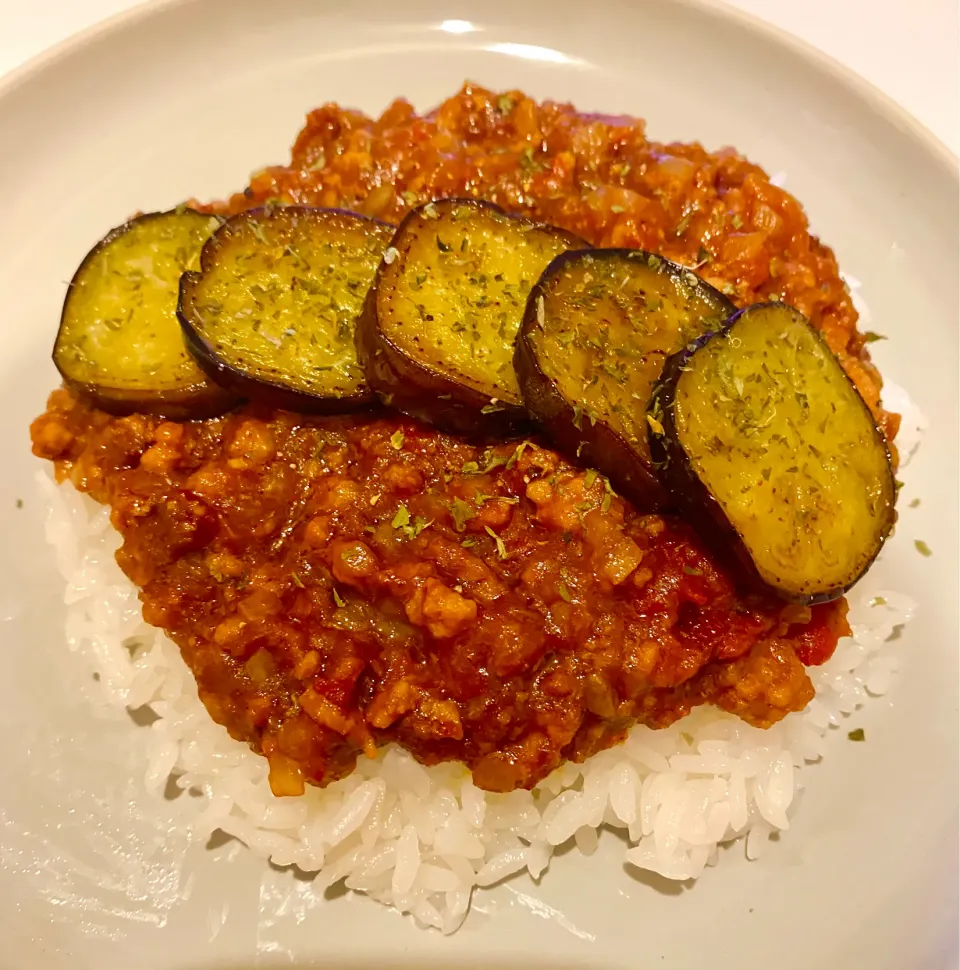 ナスのトマトキーマカレー|OLの気ままご飯🍽さん