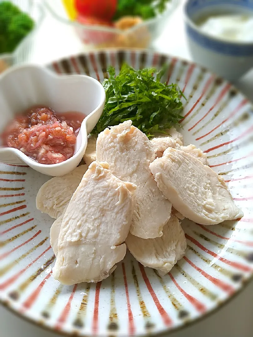 古尾谷りかこさんの料理 鶏ハムの梅みょうがソース|まめころさん