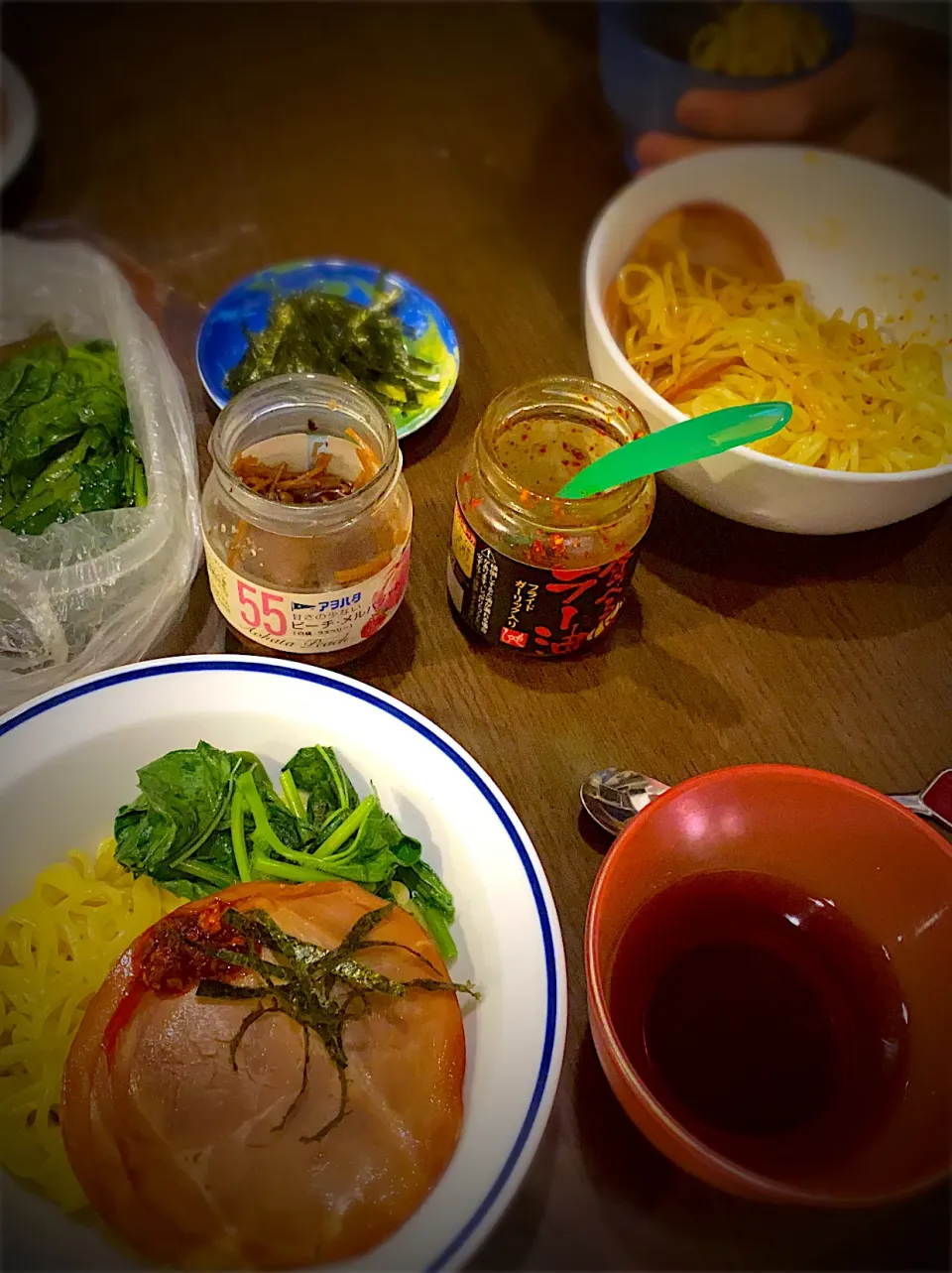 ざるラーメン　焼豚　おかのりのお浸し　なめ茸　刻み海苔　食べるラー油|ch＊K*∀o(^^*)♪さん