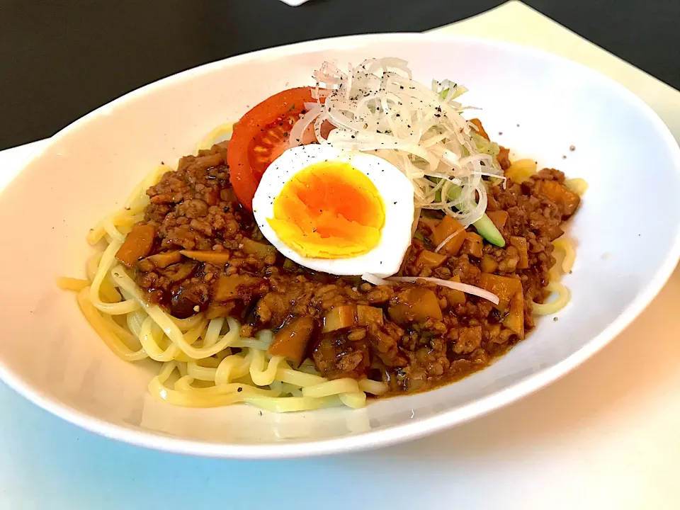 ジャージャー麺|いちごさん