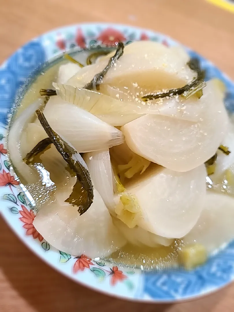 かぶと新玉ねぎの柚だし煮😋|みぽりん♪さん