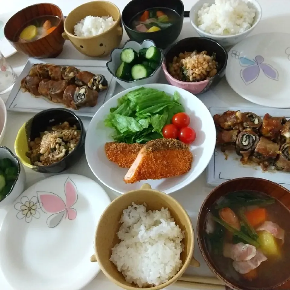 夕食(*^^*)
豚肉の海苔チーズのロール焼き
サーモンフライ&サラダ🥗
小松菜と天かす煮
きゅうり浅漬け
ポトフ|プリン☆さん