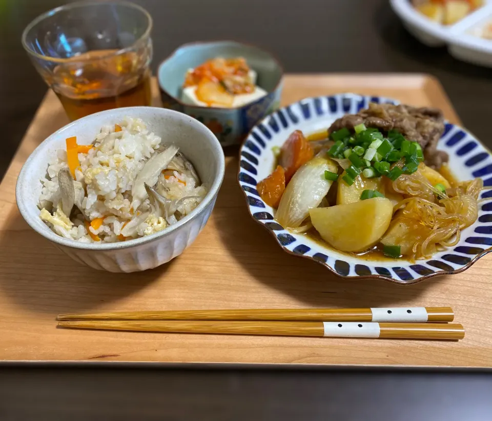 肉じゃが　舞茸の炊き込みご飯　キムチ奴|ちぐあささん