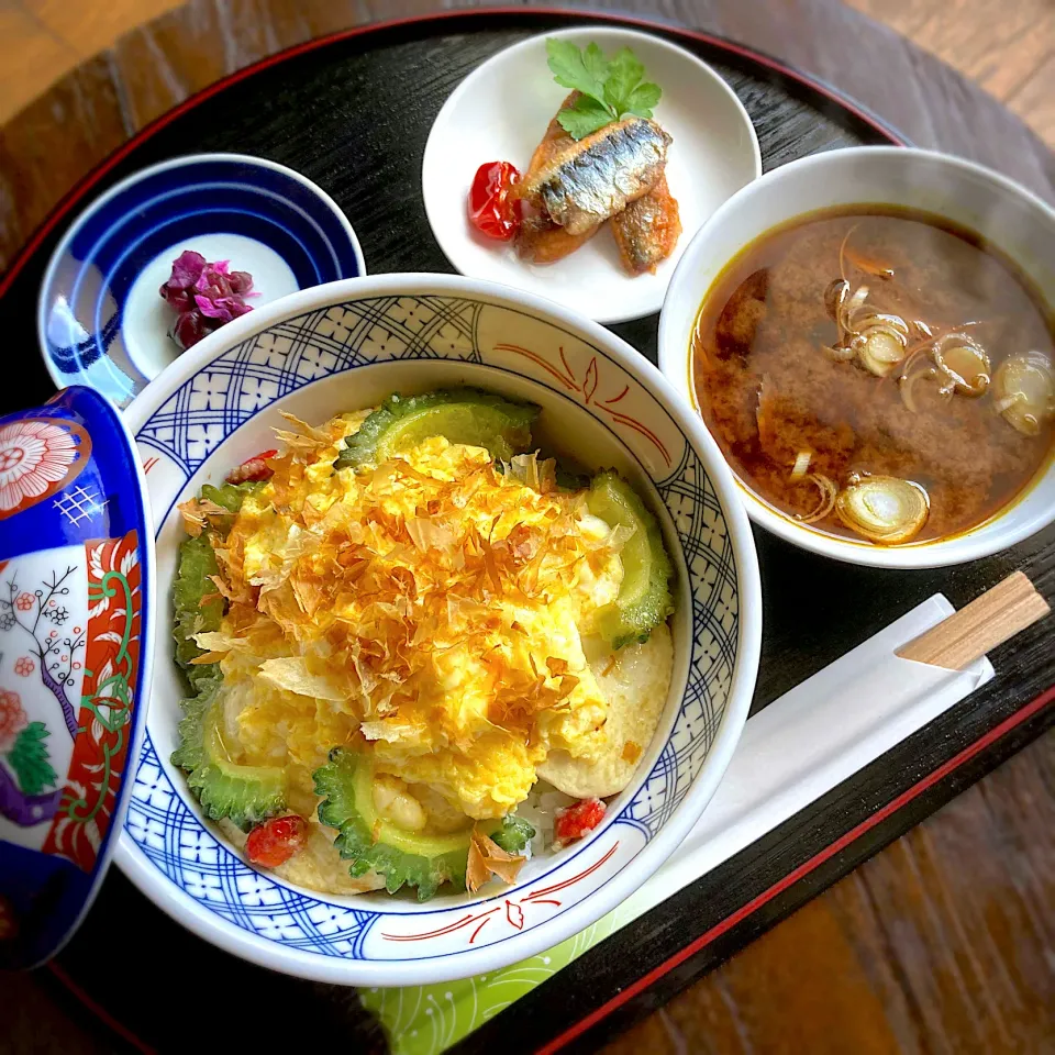 とろ〜り玉子のゴーヤチャンプル丼定食風お昼ごはん|Kさん