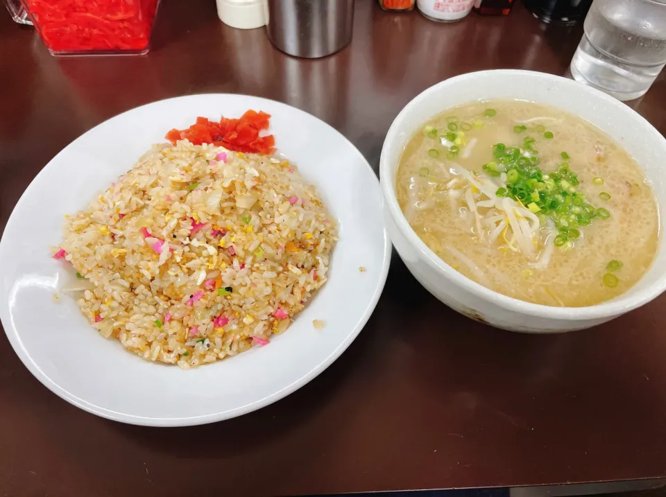 月天　炒飯＋ラーメン小|コージ💫さん