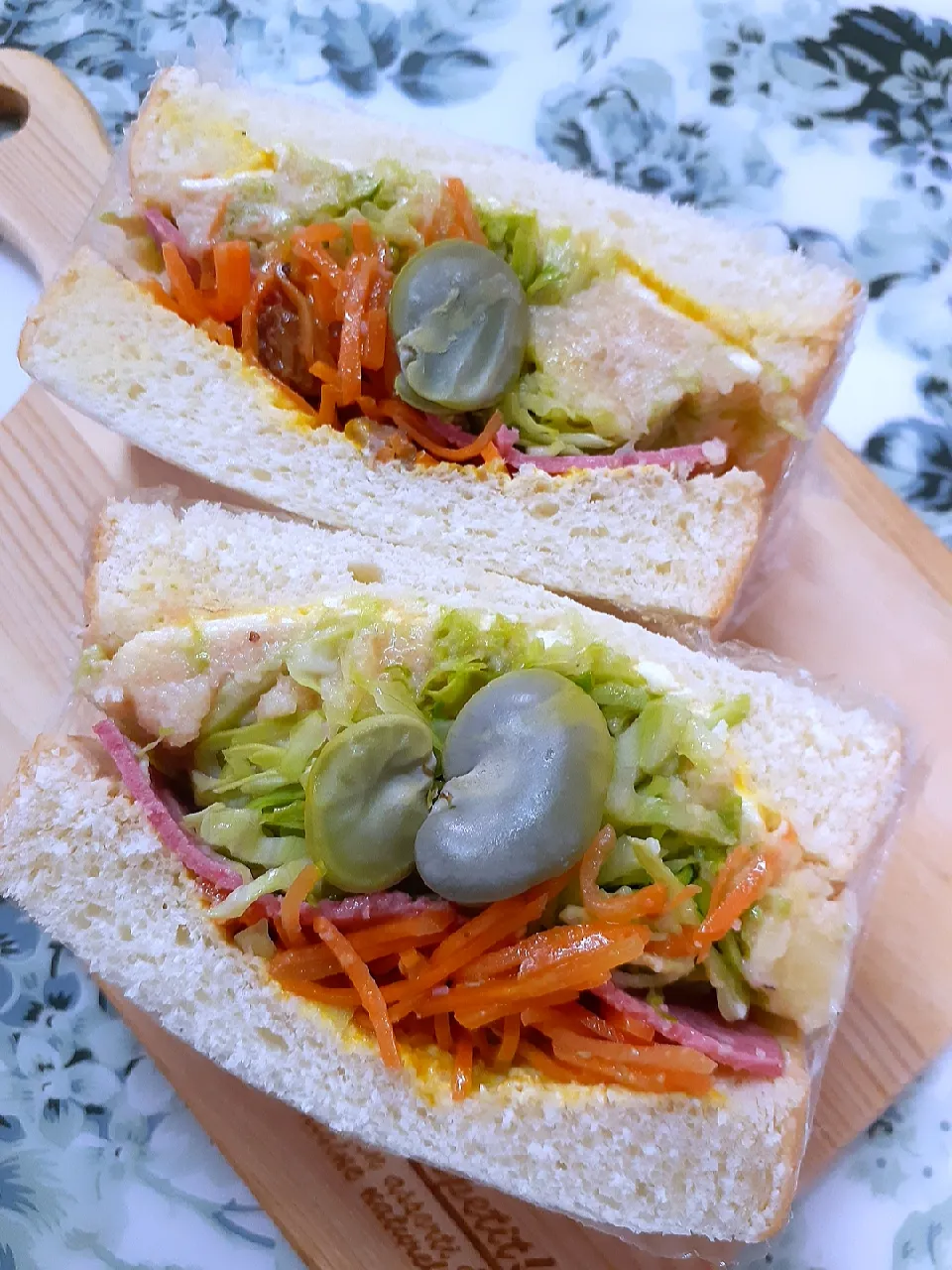 Snapdishの料理写真:@きなこさんの料理 🔷🥬キャベツいり🥔タラモサラダ🥗🔷➡️lunch用🥪わんぱくさんど20210618|@きなこさん