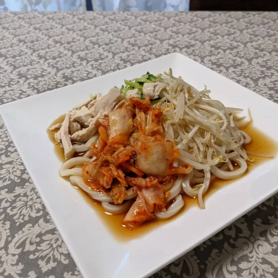 冷やしキムチぶっかけうどん|ヒカリーさん