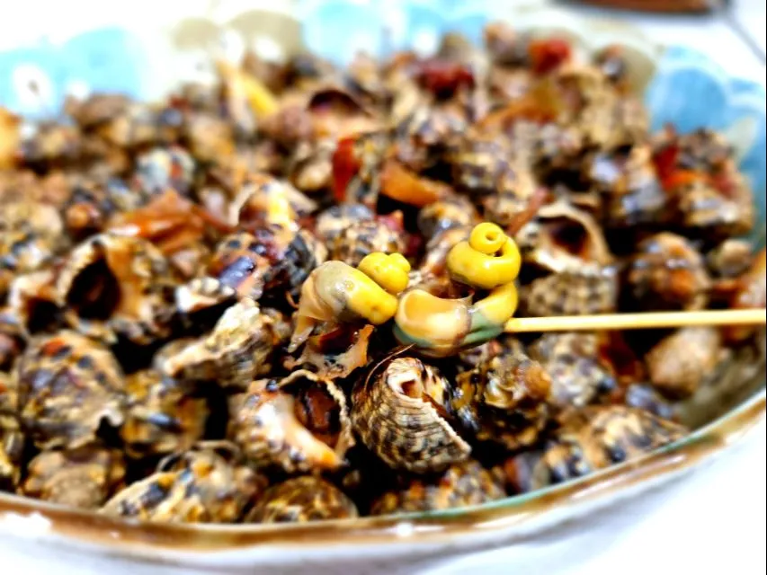 saute hot and spicy whelk in beer|steven z.y.さん