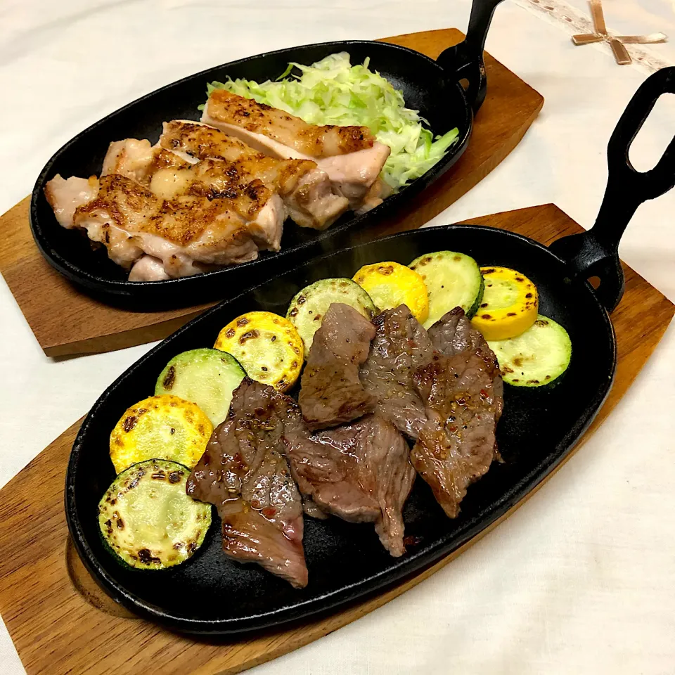 Snapdishの料理写真:みかわ牛ステーキ＊鶏もも肉醤油麹焼き|henryさん