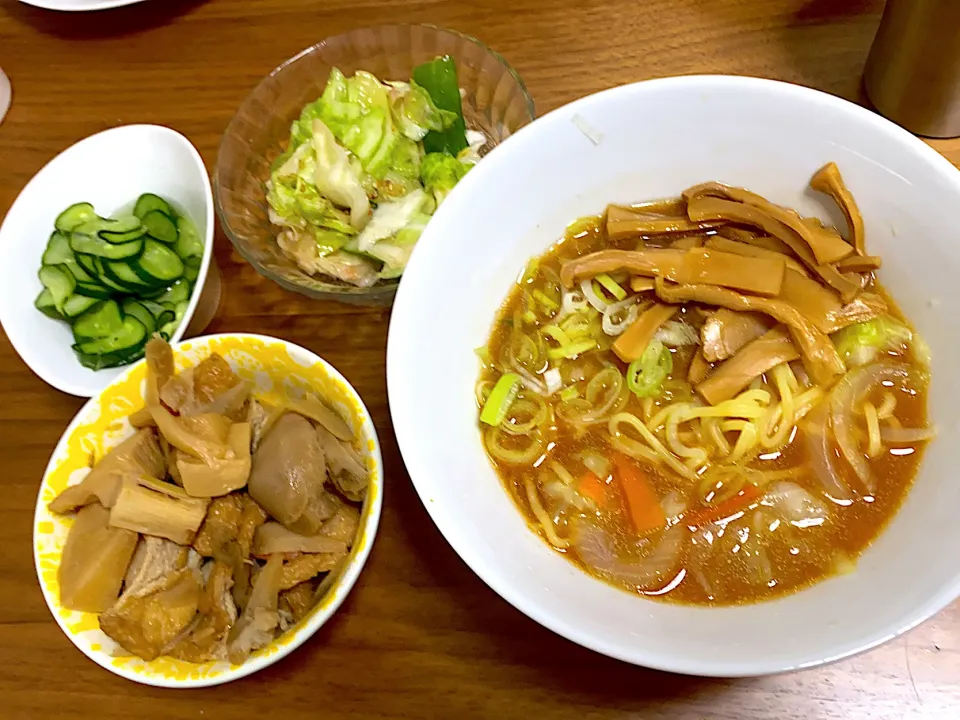 味噌ラーメン、煮物、きゅうりの酢の物|aico☆さん