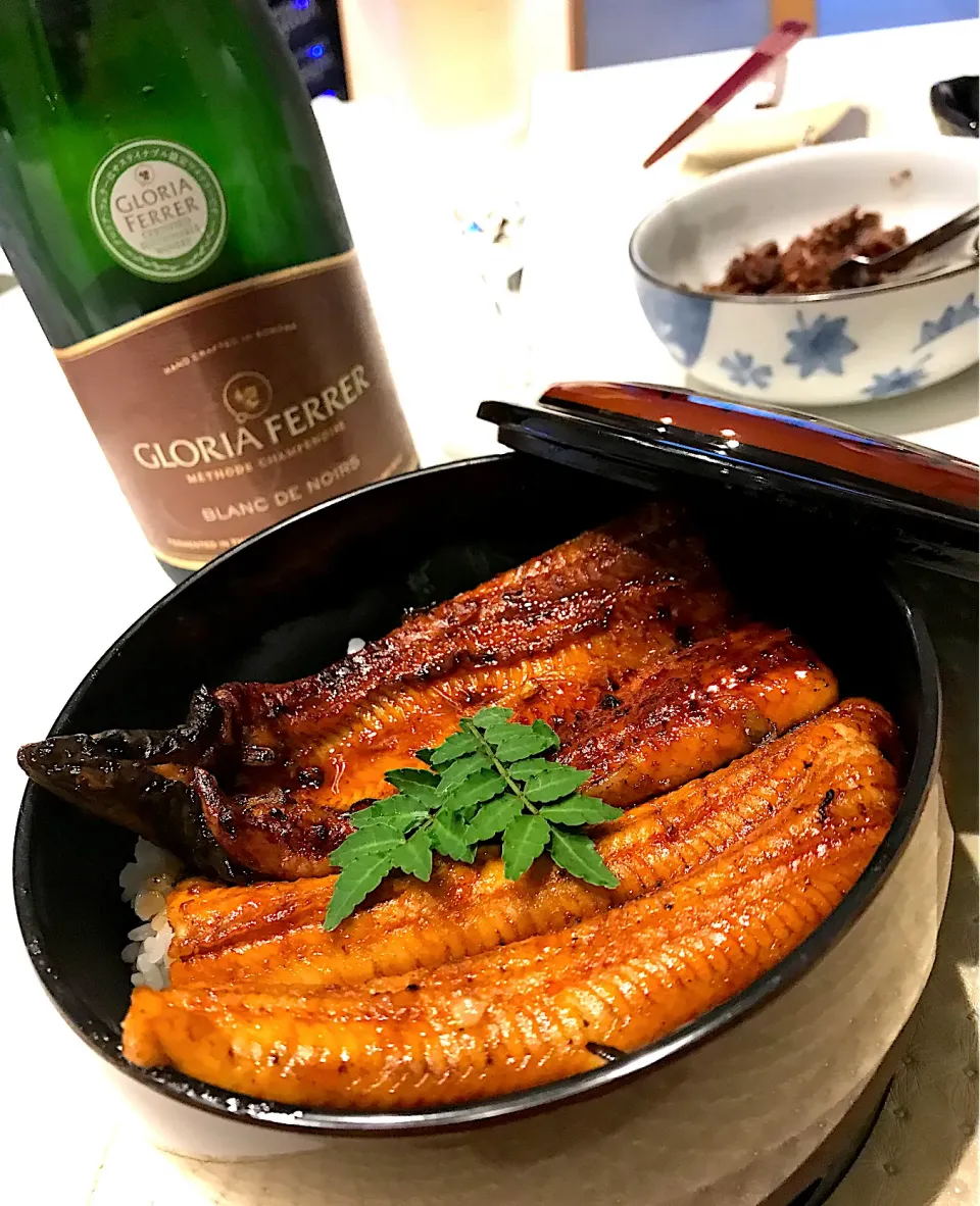 Snapdishの料理写真:ウナギ尾頭付き➰🥂😋|ナムナムさん