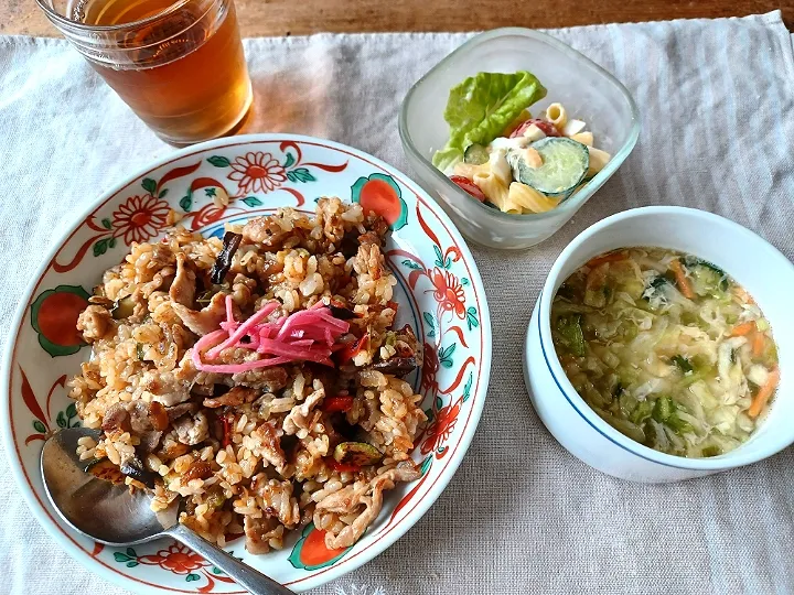 Snapdishの料理写真:炒飯ランチ|ぱいんてーるさん