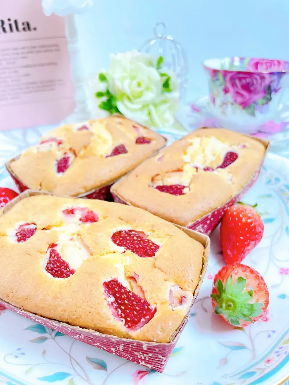 生クリームで作るフレッシュ苺のケーキです🍓|sucreroomさん