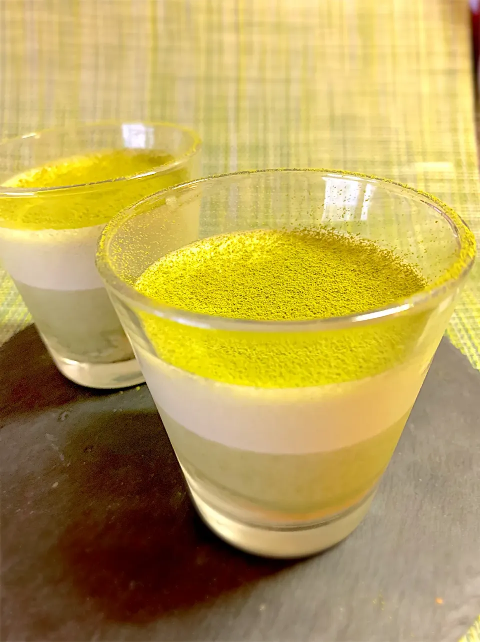 Green tea mousse cake in cups|cheesyさん