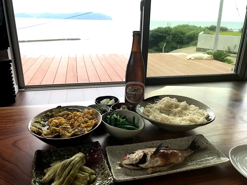 Snapdishの料理写真:2021.6.20 鯛の塩焼き🍻🍻🍻|ゆみずさん