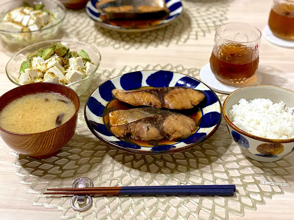 ハマチの照り焼き定食|ひろさんとゆりさんさん