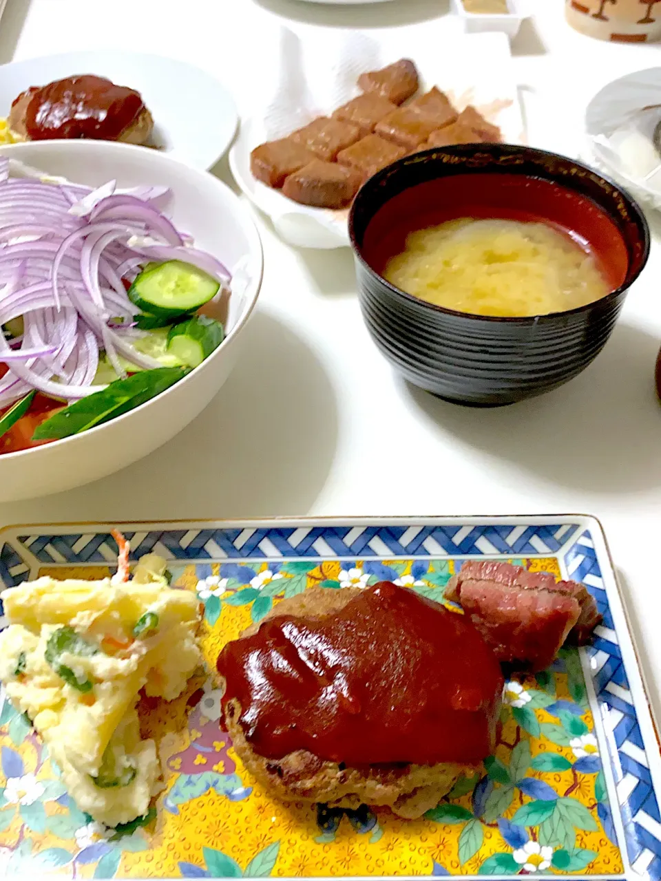 Snapdishの料理写真:お肉、ハンバーグ|hr(0317)さん