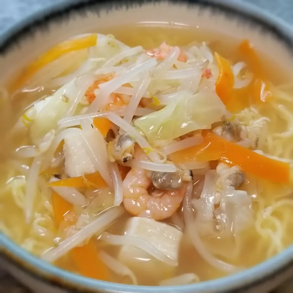 パパ作👨包丁いらず❗具だくさん塩ラーメン|ぱんだのままんさん