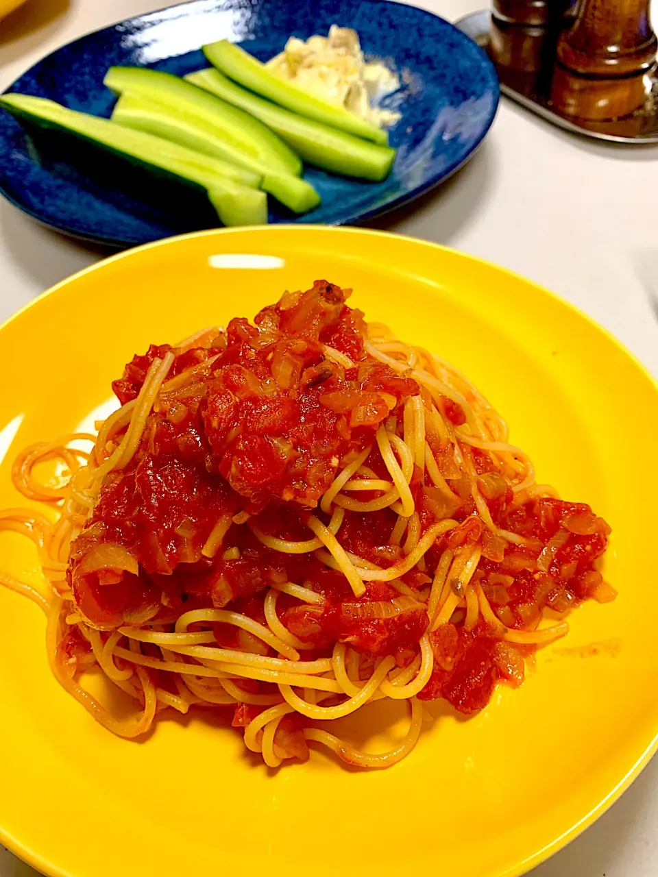 Spaghetti with Garlic Marinara Sauce|gonbenさん