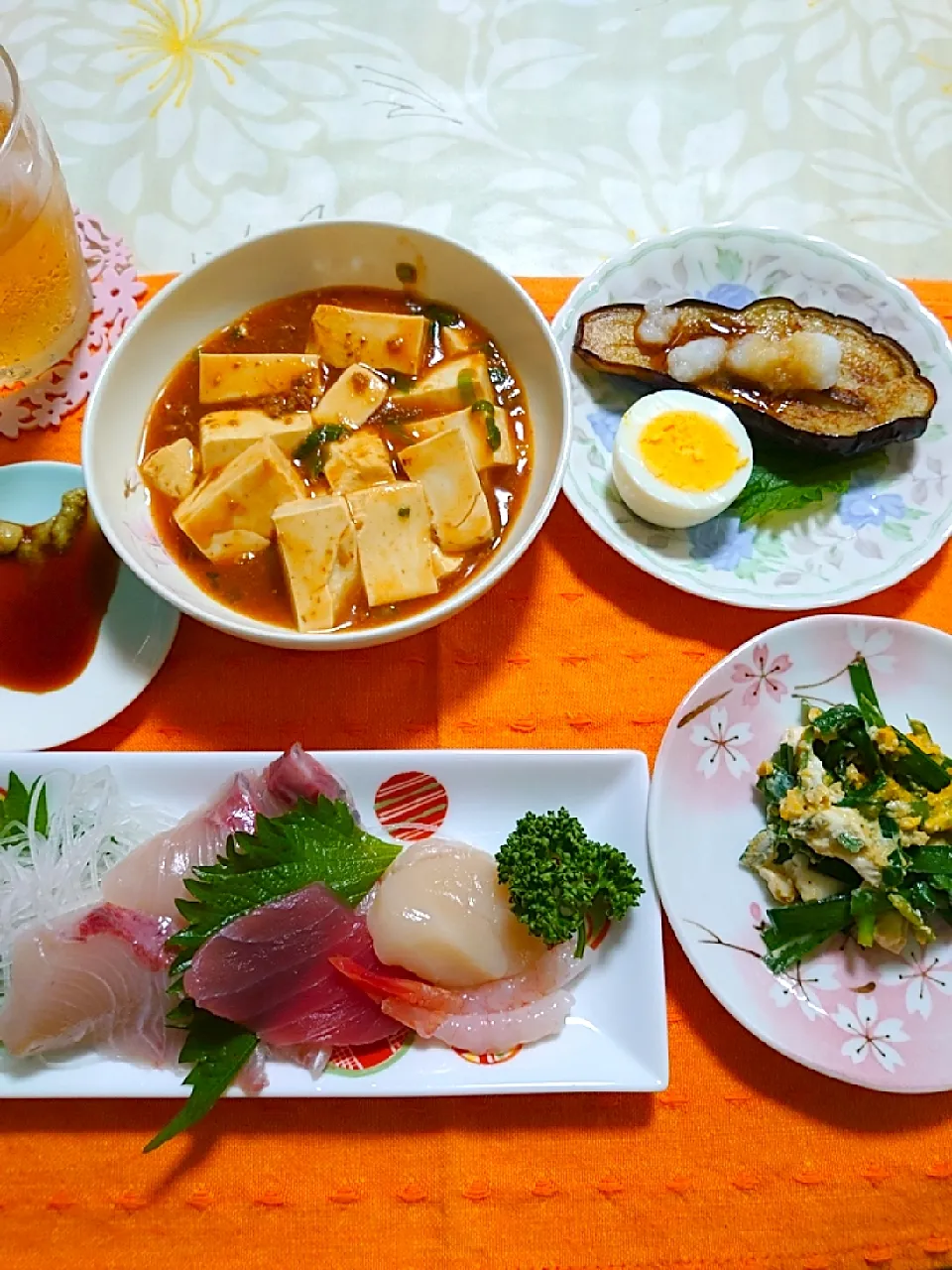 夕食です🌃🍴

お刺身と麻婆豆腐、
変な組み合わせ|🍒ふみりん🍒さん