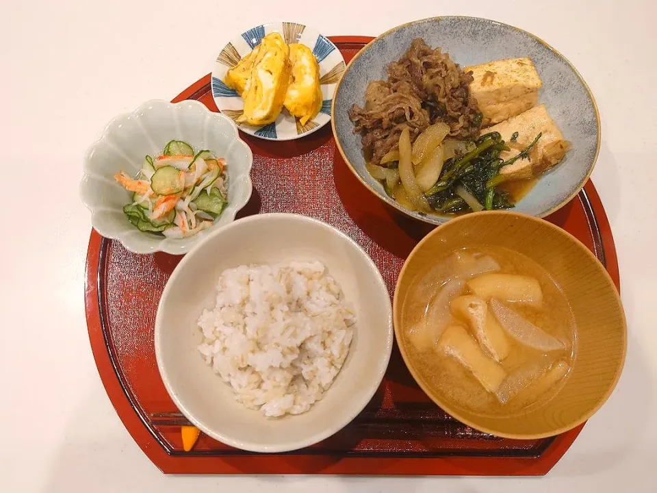 肉豆腐、だしまき玉子、カニと胡瓜の酢の物、味噌汁|sorsmdさん