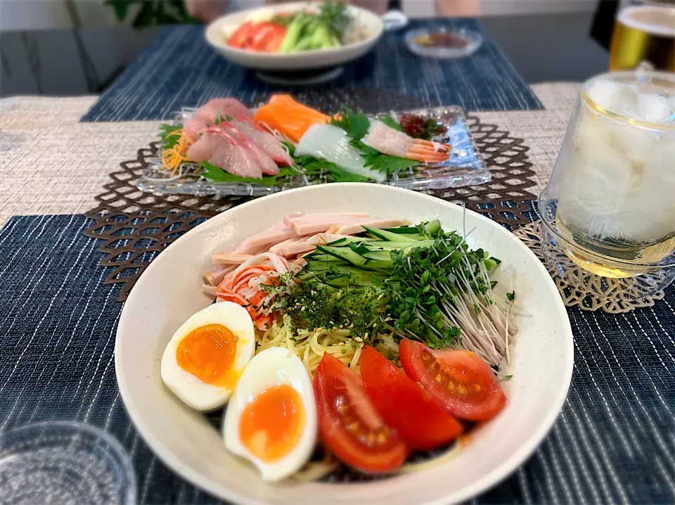 冷やし中華とお刺身😌|ゆかさん