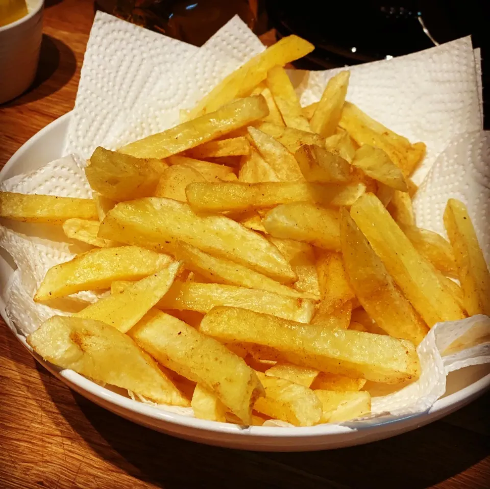 Fresh fried Chips England home|Emanuel Hayashiさん