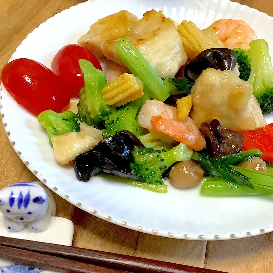 ムネ肉とエビの野菜炒め🦐　塩ダレでさっぱり系です😊|みずはらさん