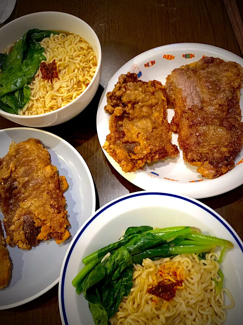 豚バラ塩唐揚げ　醤油ラーメン　食べるラー油　麦茶|ch＊K*∀o(^^*)♪さん