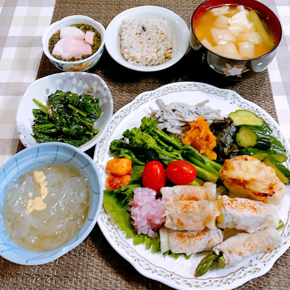 今日の夕飯★アスパラとズッキーニの肉巻き&キムチ納豆の油揚げ包み焼き|riko30294さん