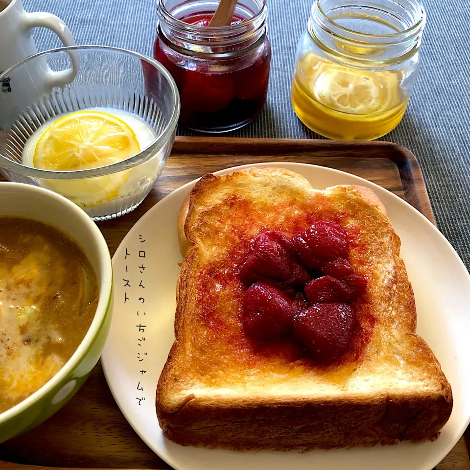 Snapdishの料理写真:なだちいの料理 きのう何食べた？　シロさんのイチゴジャムでトースト🍓🍞✨　#きのう何食べた再現レシピ|なだちいさん