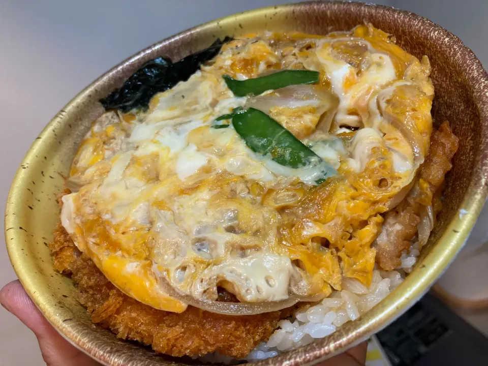 Snapdishの料理写真:カツとじ親子丼🐽🐔|Kojiさん