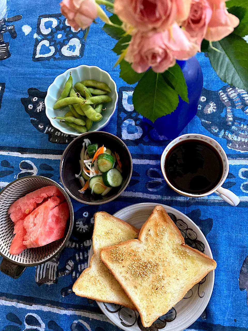 マヨゴマトーストの朝ごぱん💖|さくたえさん