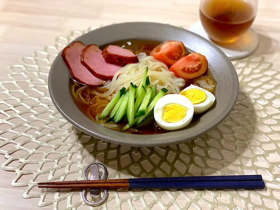 さっぱり盛岡冷麺🍅🥒🥚|ひろさんとゆりさんさん