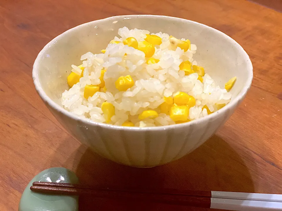 Snapdishの料理写真:ほんのり甘い☆とうもろこし🌽ごはん🍚|まめすけ。さん