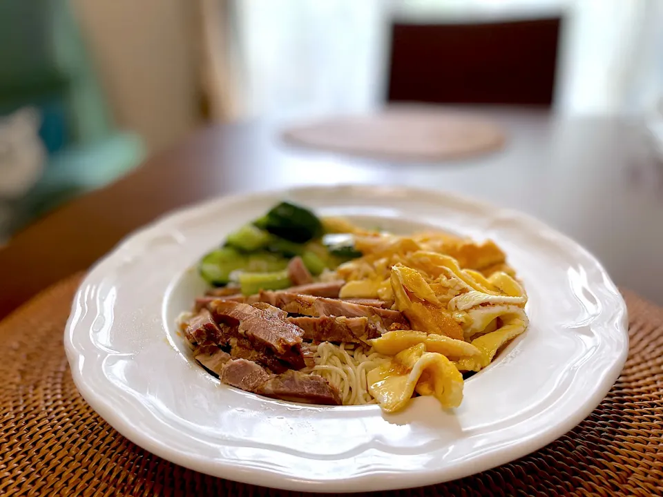 今年初の冷麺|松尾毅さん